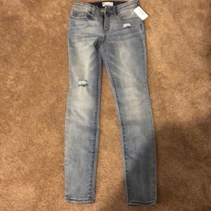 Tillys light washed jeans